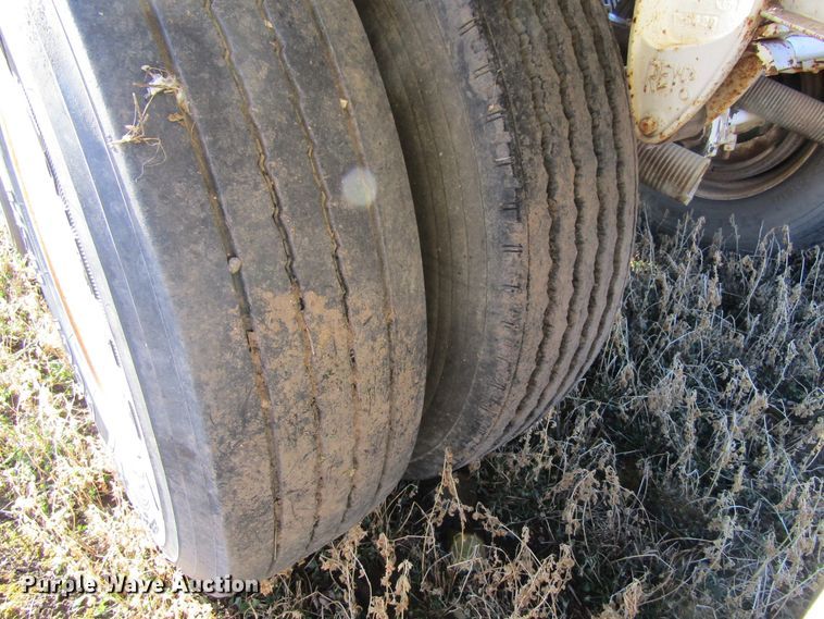 image for item GC9775 1986 Walker tank trailer