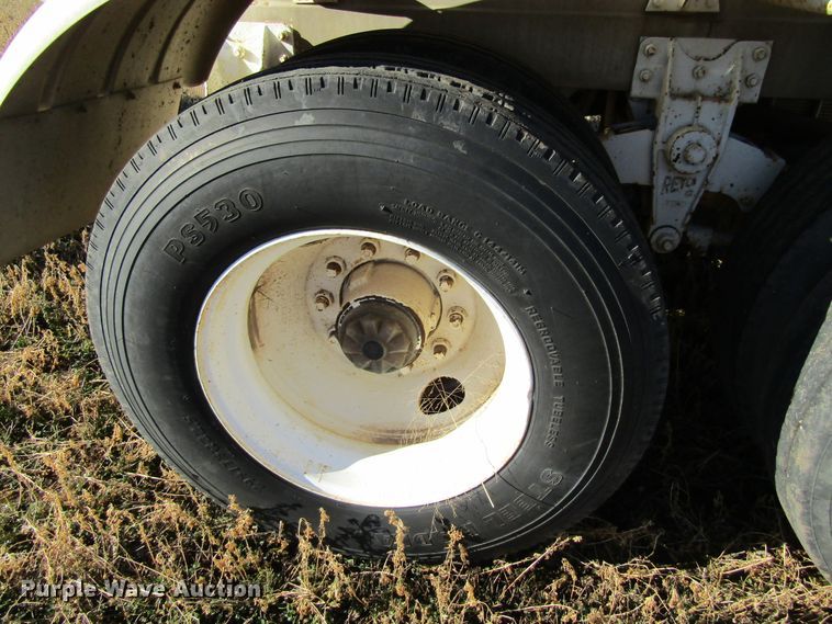 image for item GC9775 1986 Walker tank trailer