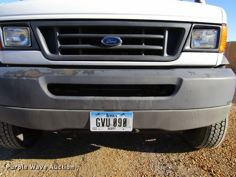 image for item GC9781 2003 Ford Econoline E550  sewer inspection truck