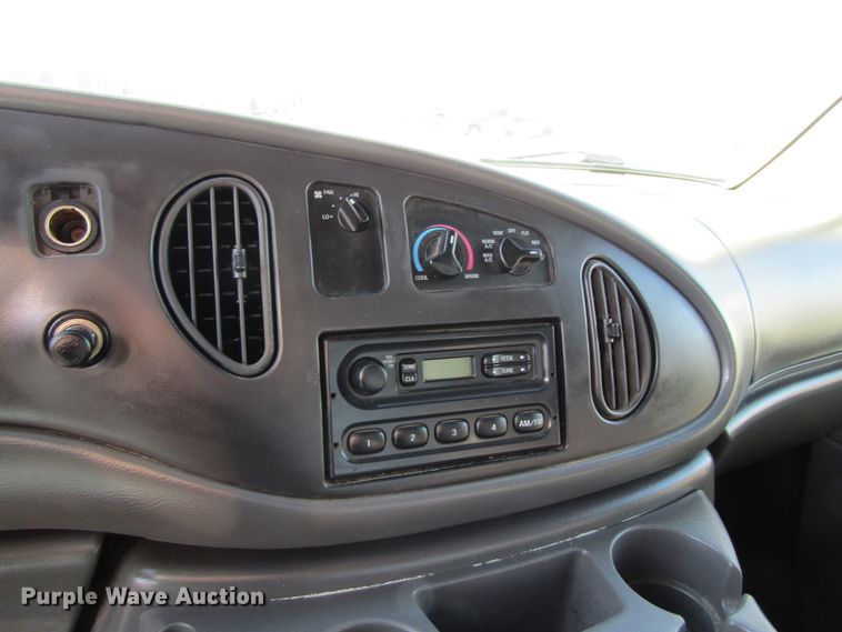 image for item GC9781 2003 Ford Econoline E550  sewer inspection truck