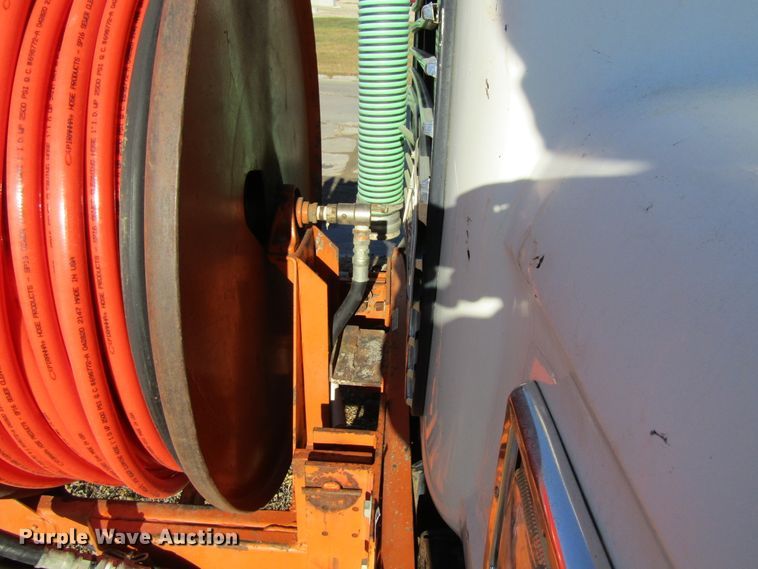 image for item GC9782 1996 Ford L8000  sewer jetter truck