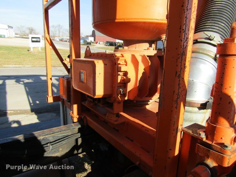 image for item GC9782 1996 Ford L8000  sewer jetter truck