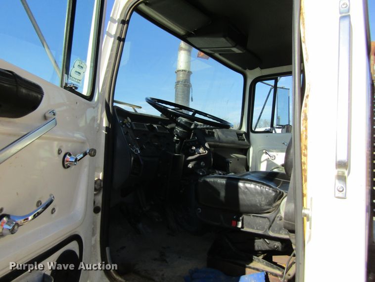 image for item GC9782 1996 Ford L8000  sewer jetter truck
