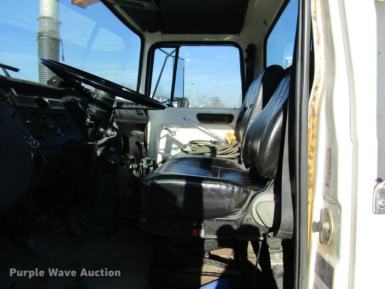 image for item GC9782 1996 Ford L8000  sewer jetter truck