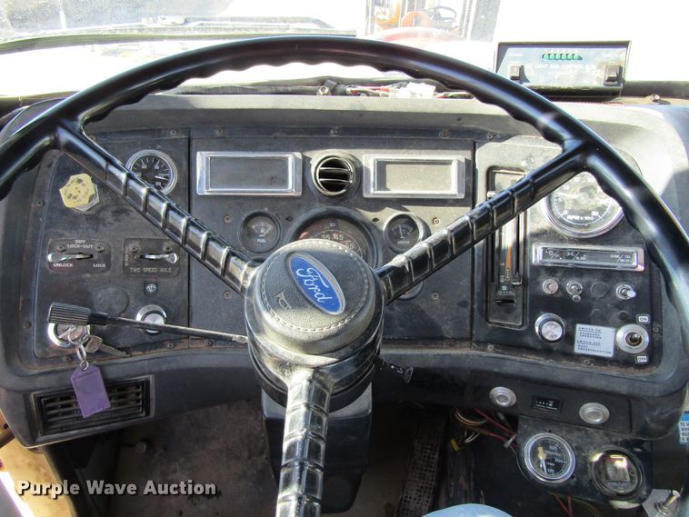 image for item GC9782 1996 Ford L8000  sewer jetter truck