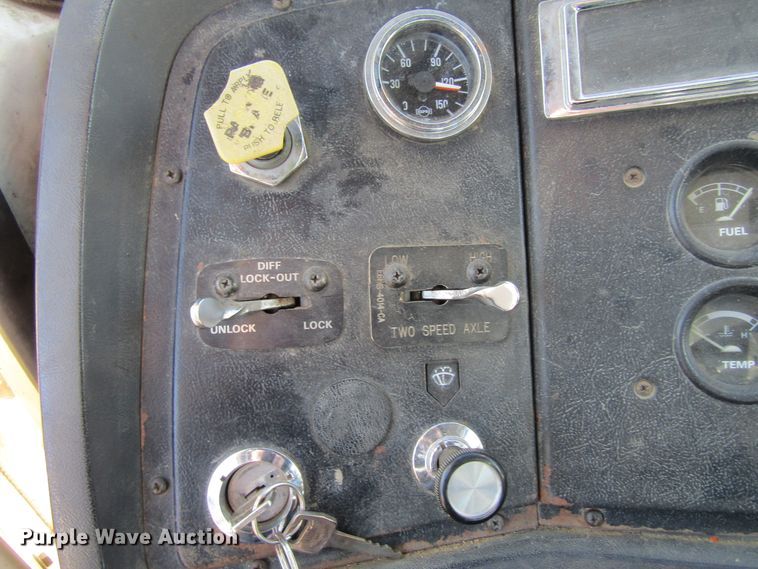 image for item GC9782 1996 Ford L8000  sewer jetter truck