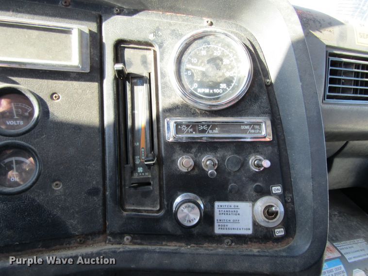 image for item GC9782 1996 Ford L8000  sewer jetter truck