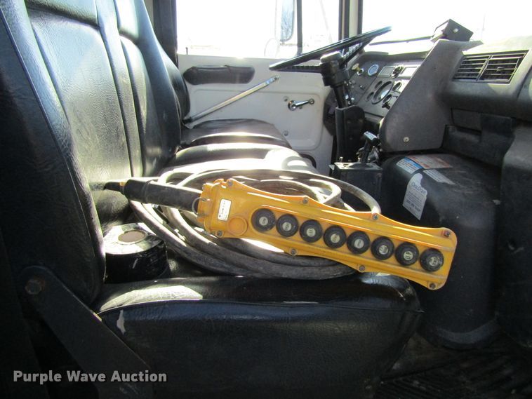 image for item GC9782 1996 Ford L8000  sewer jetter truck