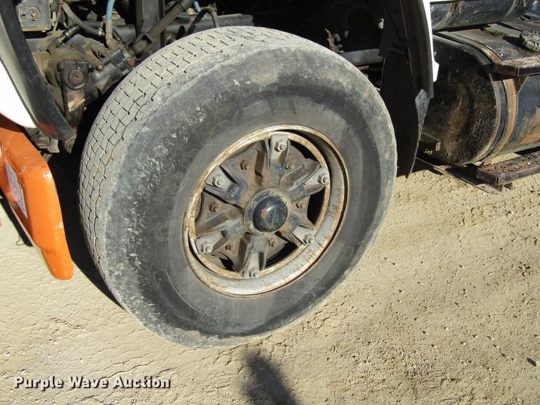 image for item GC9782 1996 Ford L8000  sewer jetter truck