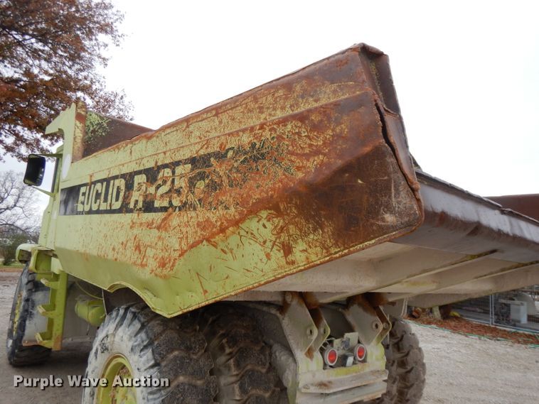 image for item GH9047 1979 Euclid 215FD  haul truck