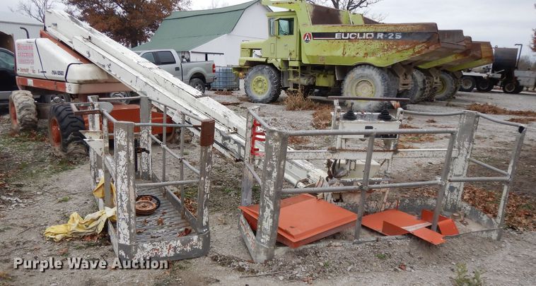 image for item GH9053 1998 Snorkelift TBA60RD7  boom lift