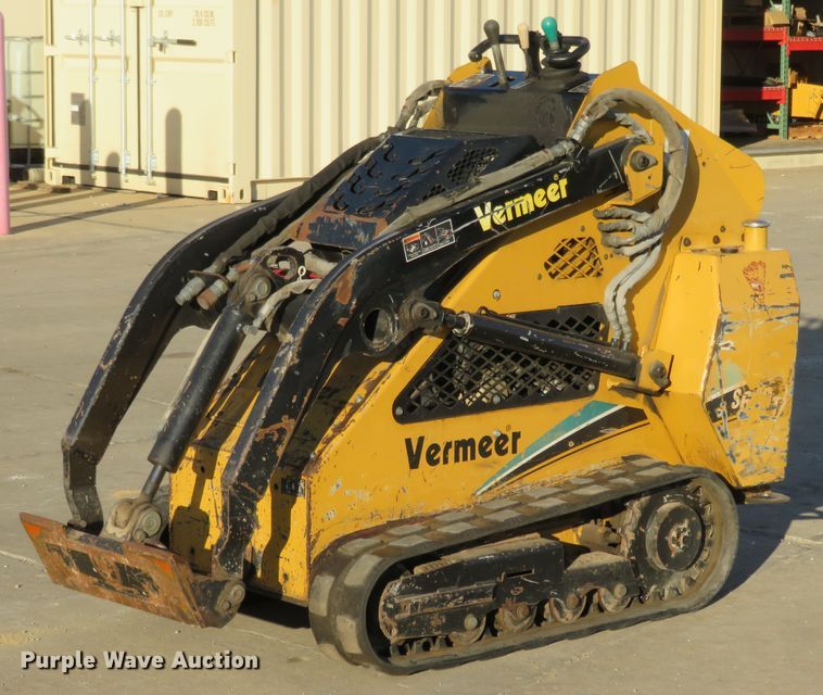 image for item GI9239 2005 Vermeer S600TX  compact utility loader