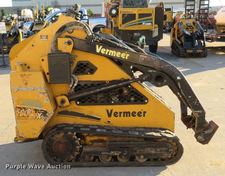image for item GI9239 2005 Vermeer S600TX  compact utility loader
