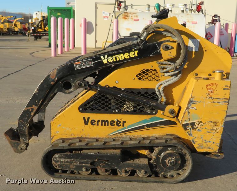 image for item GI9239 2005 Vermeer S600TX  compact utility loader