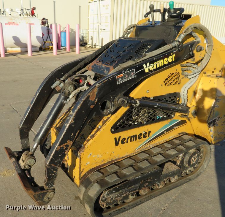 image for item GI9239 2005 Vermeer S600TX  compact utility loader