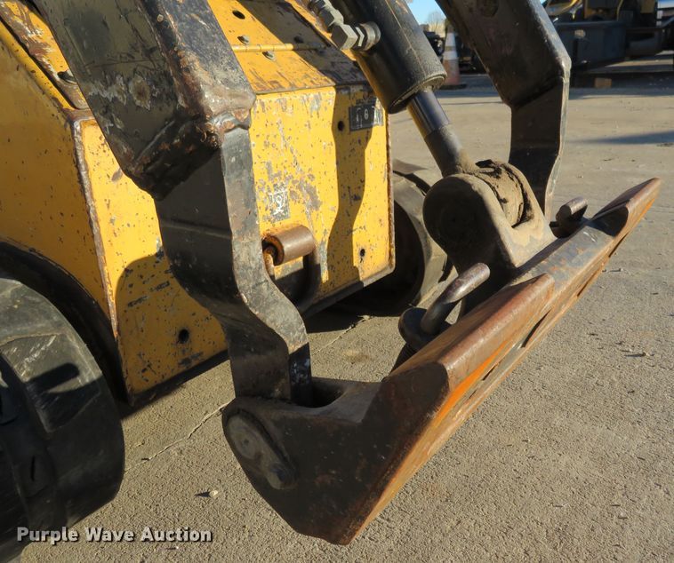 image for item GI9239 2005 Vermeer S600TX  compact utility loader