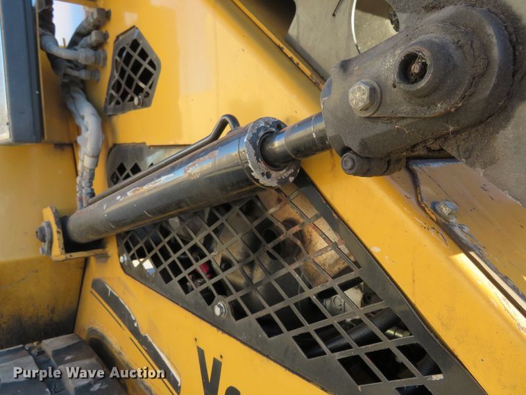 image for item GI9239 2005 Vermeer S600TX  compact utility loader