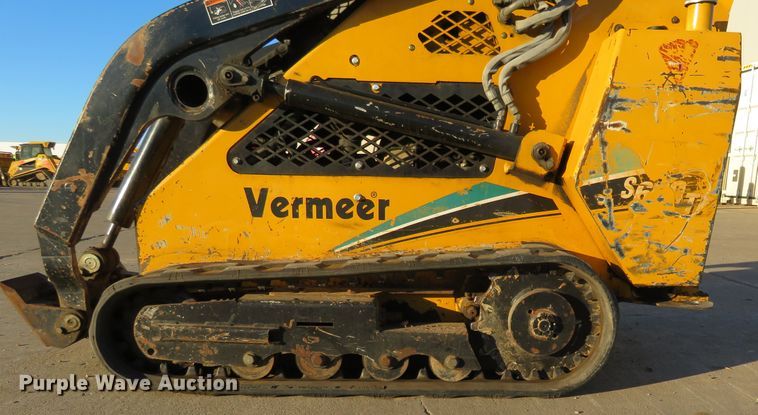 image for item GI9239 2005 Vermeer S600TX  compact utility loader
