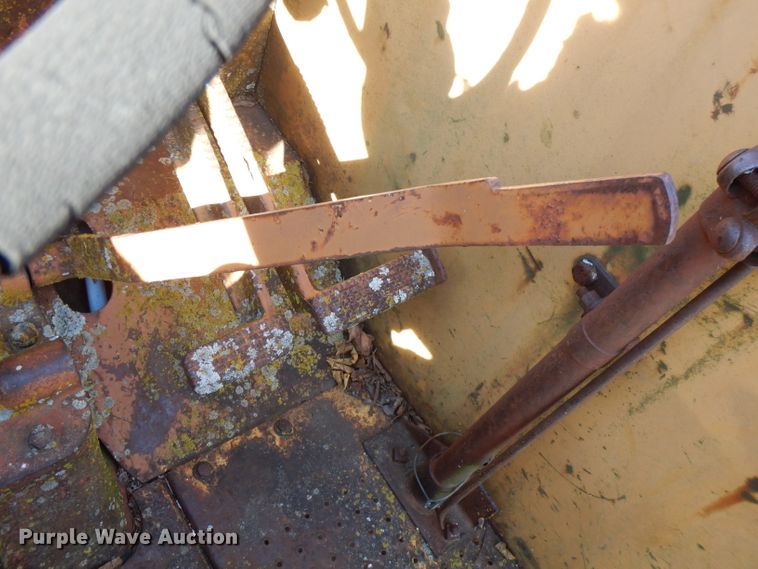 image for item GK9470 Minneapolis Moline G706  tractor