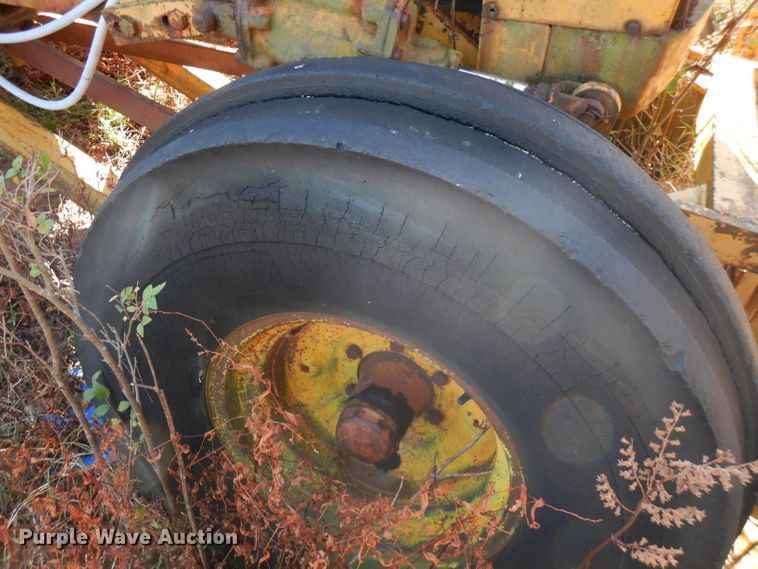 image for item GK9470 Minneapolis Moline G706  tractor