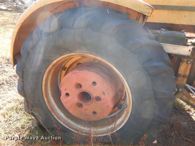 image for item GK9470 Minneapolis Moline G706  tractor