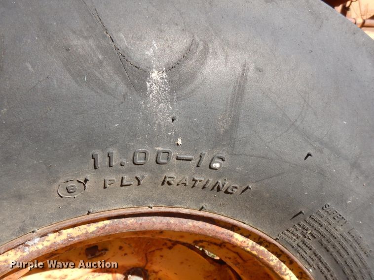 image for item GK9470 Minneapolis Moline G706  tractor