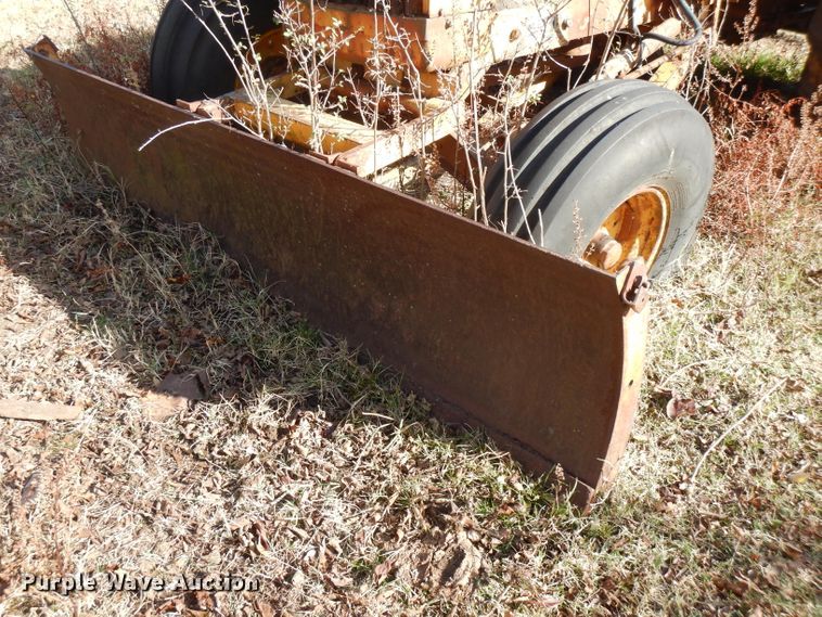 image for item GK9470 Minneapolis Moline G706  tractor