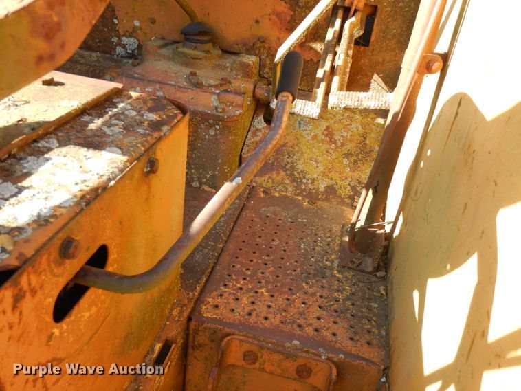 image for item GK9470 Minneapolis Moline G706  tractor