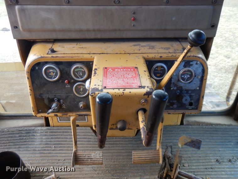 image for item GK9540 1981 Caterpillar D6D  dozer