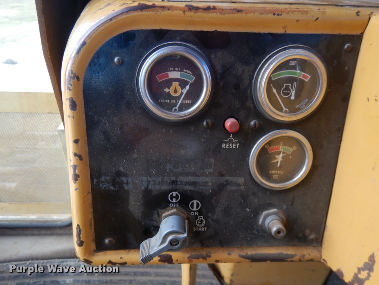 image for item GK9540 1981 Caterpillar D6D  dozer