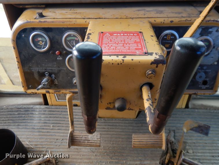 image for item GK9540 1981 Caterpillar D6D  dozer