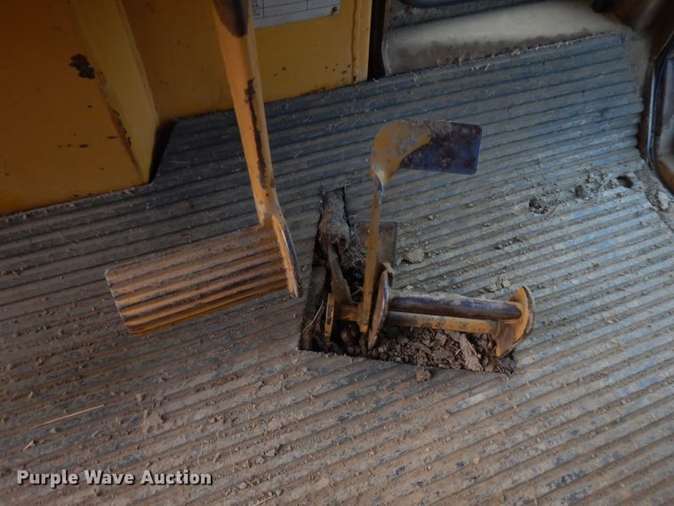 image for item GK9540 1981 Caterpillar D6D  dozer