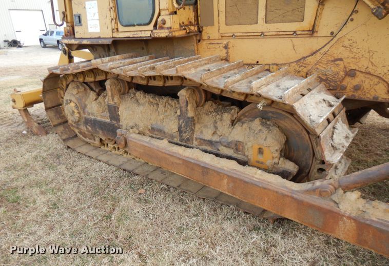 image for item GK9540 1981 Caterpillar D6D  dozer