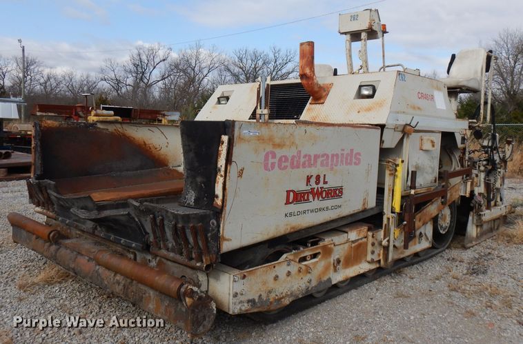 image for item GK9543 1999 Cedarapids CR461R  paver