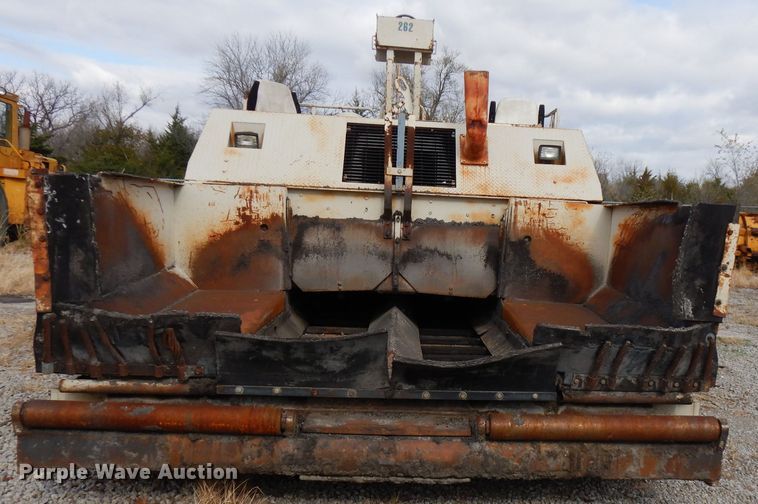 image for item GK9543 1999 Cedarapids CR461R  paver