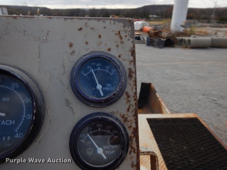 image for item GK9543 1999 Cedarapids CR461R  paver