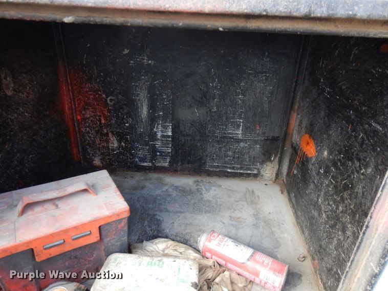 image for item GK9543 1999 Cedarapids CR461R  paver