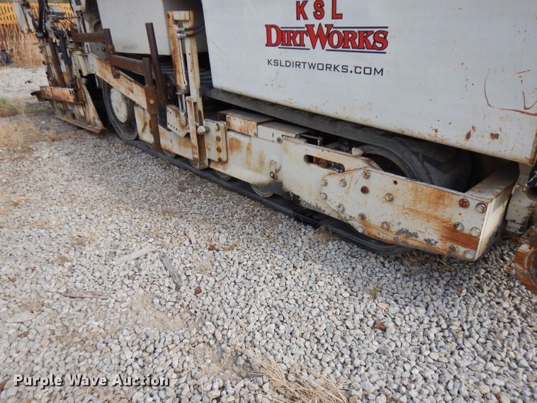 image for item GK9543 1999 Cedarapids CR461R  paver