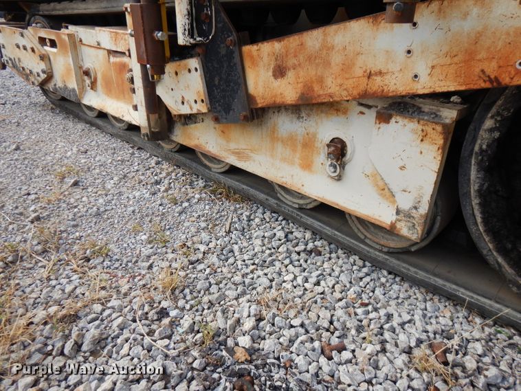 image for item GK9543 1999 Cedarapids CR461R  paver