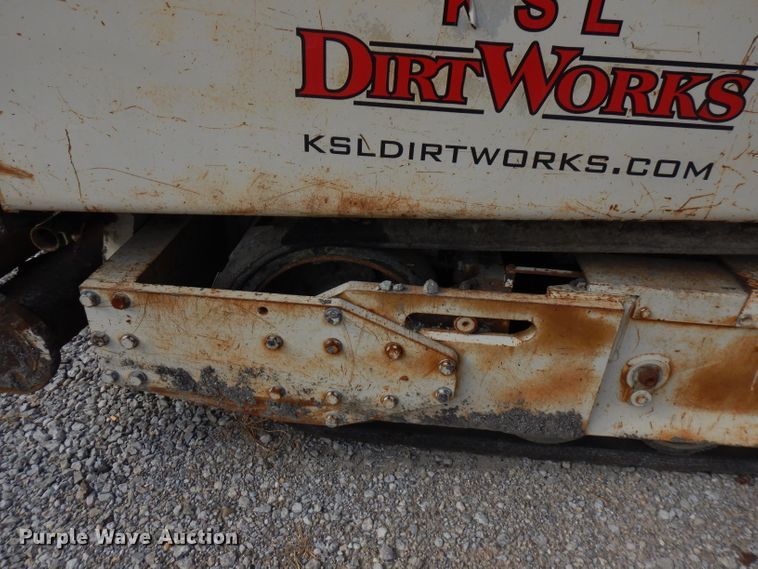 image for item GK9543 1999 Cedarapids CR461R  paver