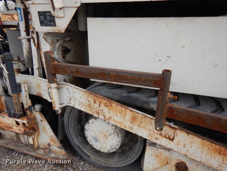 image for item GK9543 1999 Cedarapids CR461R  paver