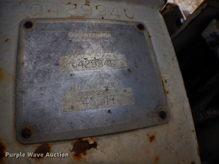 image for item GK9543 1999 Cedarapids CR461R  paver