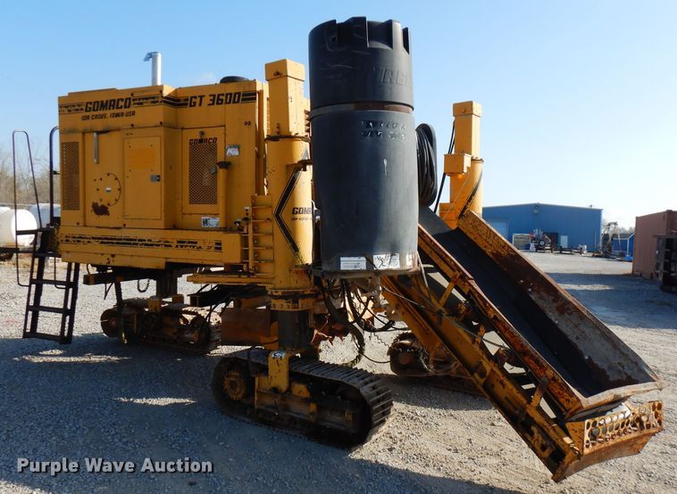 image for item GK9544 2001 Gomaco GT3600 curb machine