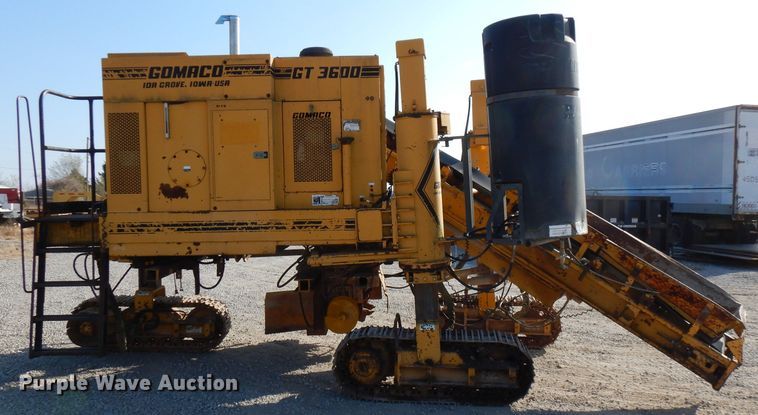 image for item GK9544 2001 Gomaco GT3600 curb machine