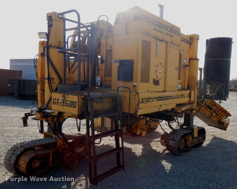 image for item GK9544 2001 Gomaco GT3600 curb machine