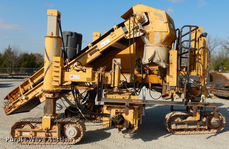 image for item GK9544 2001 Gomaco GT3600 curb machine