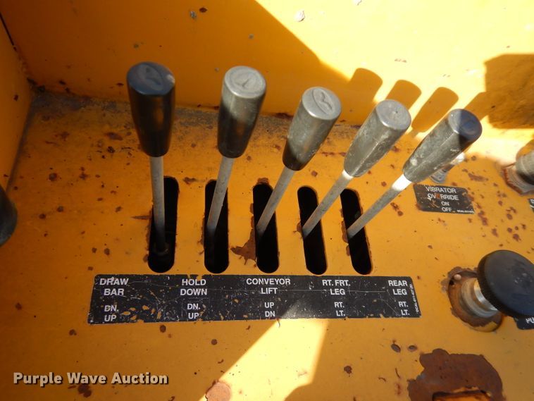 image for item GK9544 2001 Gomaco GT3600 curb machine