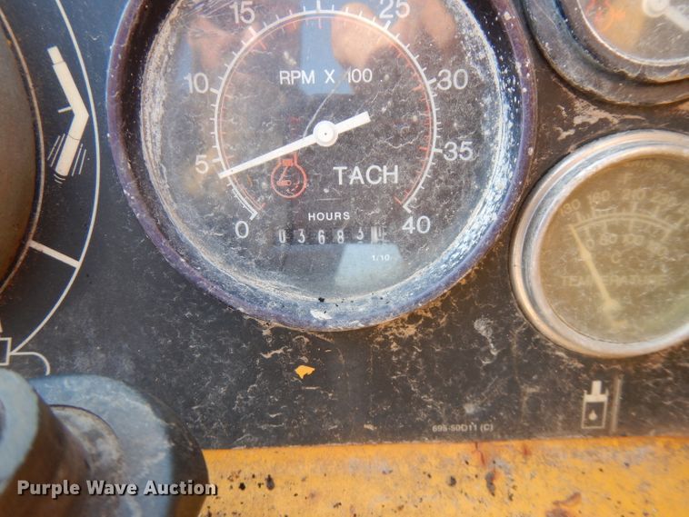 image for item GK9544 2001 Gomaco GT3600 curb machine