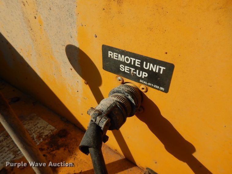 image for item GK9544 2001 Gomaco GT3600 curb machine