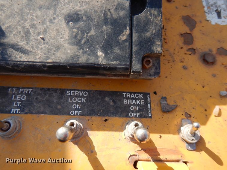 image for item GK9544 2001 Gomaco GT3600 curb machine